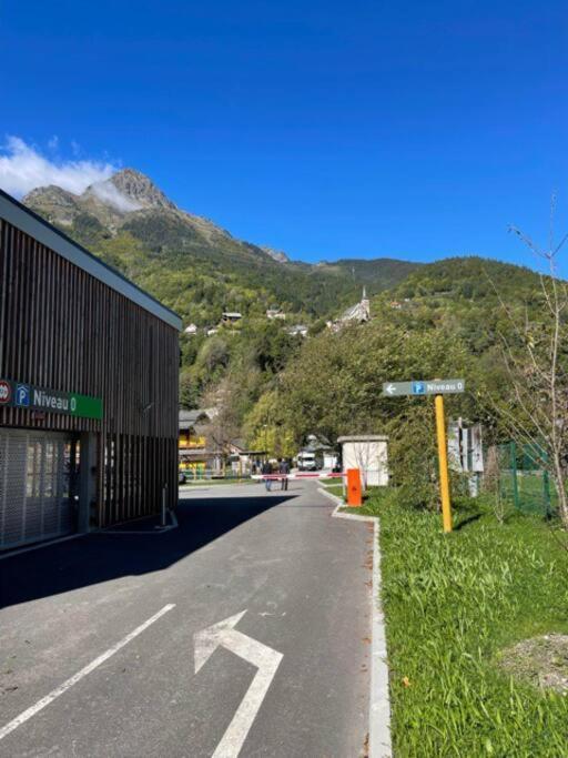 Allemond - Restful 2 Bed Apartment For Ski, Cycle & Family Exterior photo